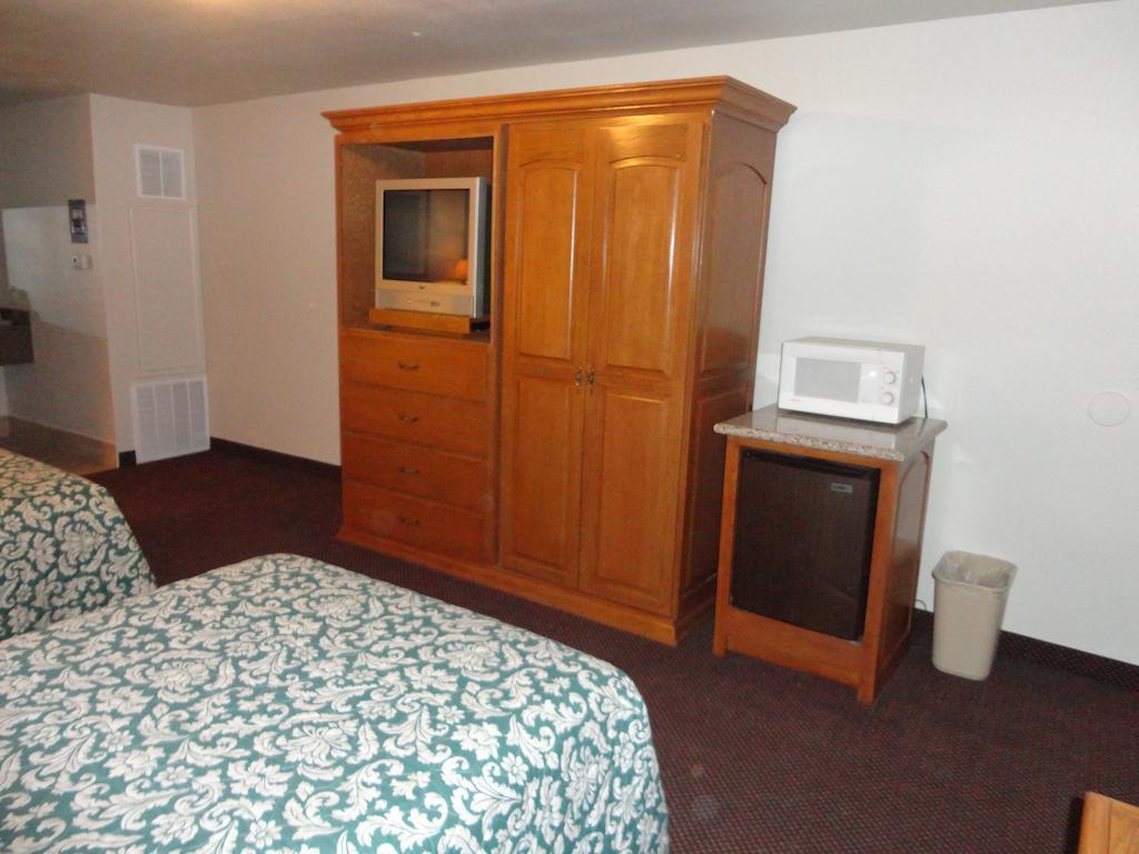 Garden Inn And Suites Silsbee ห้อง รูปภาพ